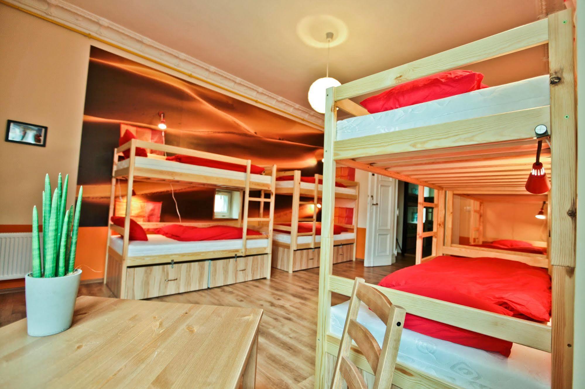 Poco Loco Hostel Poznań Eksteriør billede