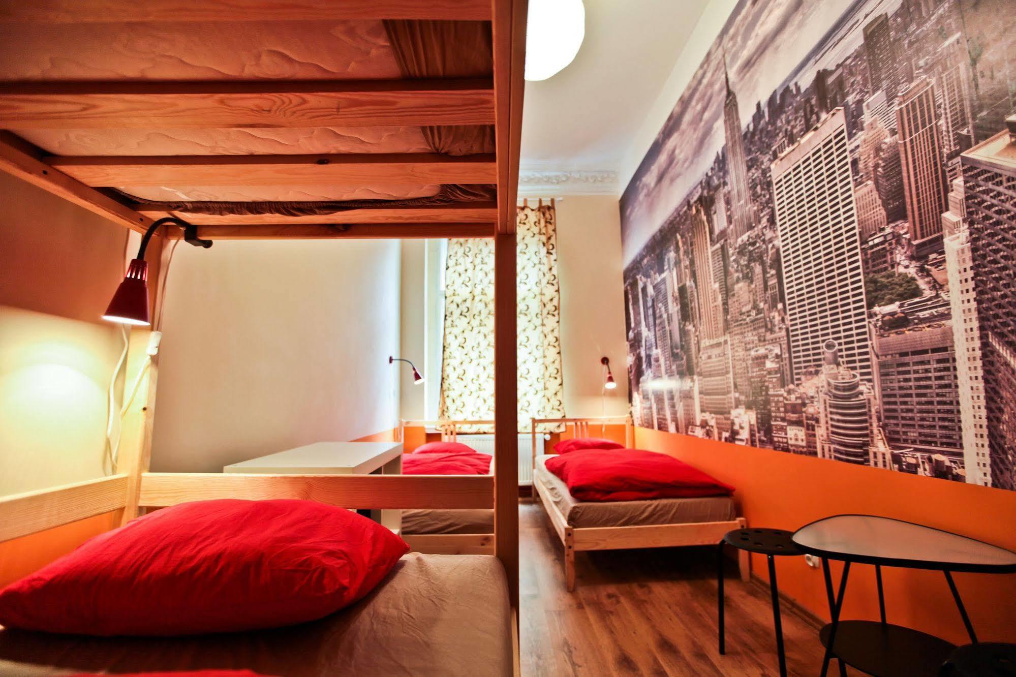 Poco Loco Hostel Poznań Eksteriør billede