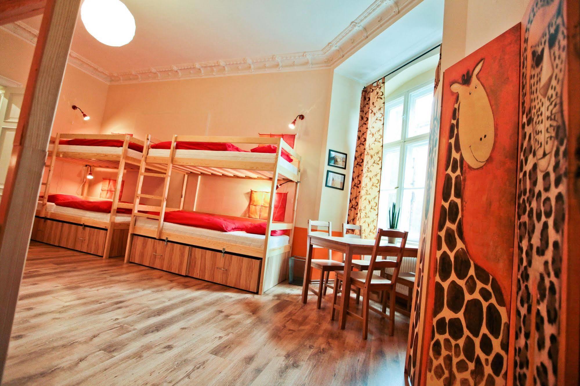 Poco Loco Hostel Poznań Eksteriør billede